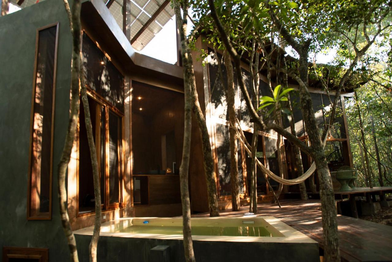 Ojo De Arbol, Boutique Cabin In The Real Jungle Tulum Exterior photo